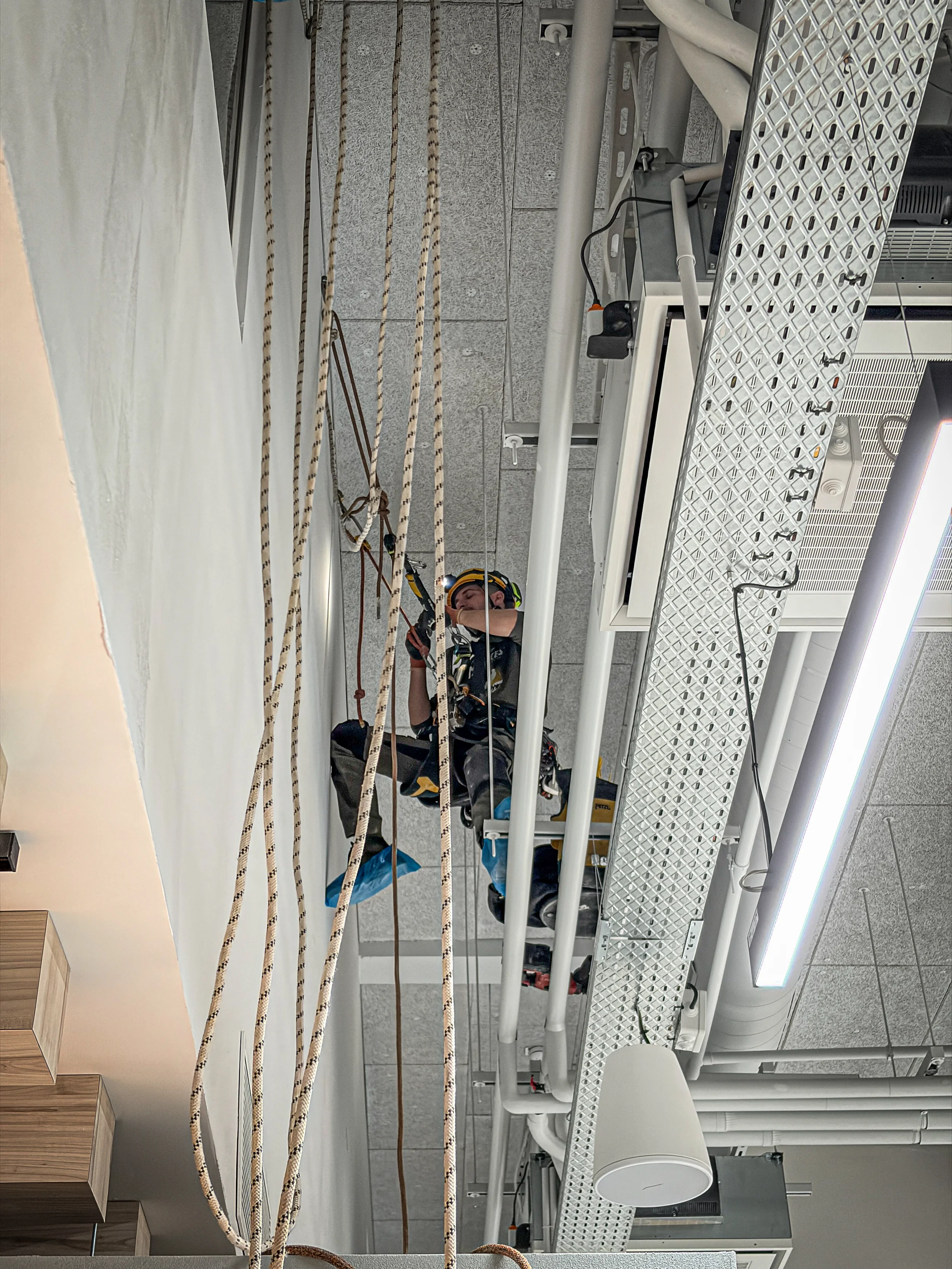 S'accrocher et peindre